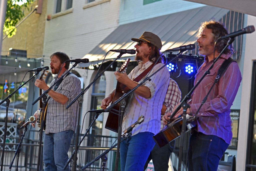 Woodbelly performs at Friday Fest